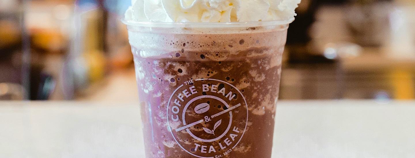 How to Make The Coffee Bean & Tea Leaf® Black Forest Ice Blended Drink